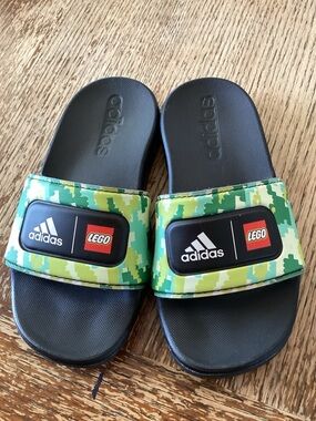 adidas x LEGO Camouflage Slide Sandals Boys US 10 Green HP7541 New Without Tags